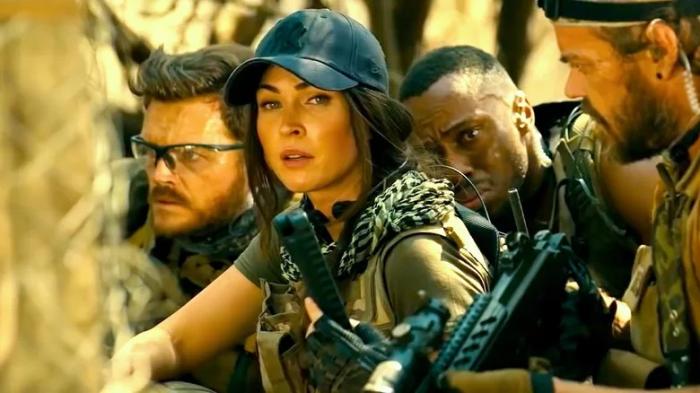 『キック・アス』のアーロン・テイラー＝ジョンソンとクロエ・グレース・モレッツ。