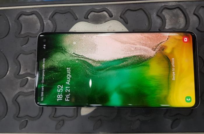 Galaxy S10 Display